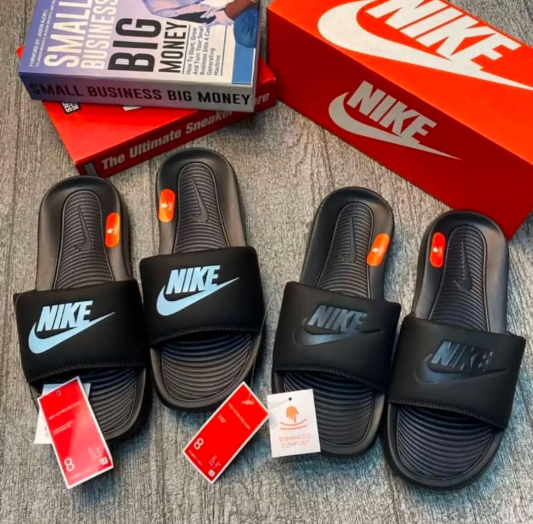 Slides /Slippers