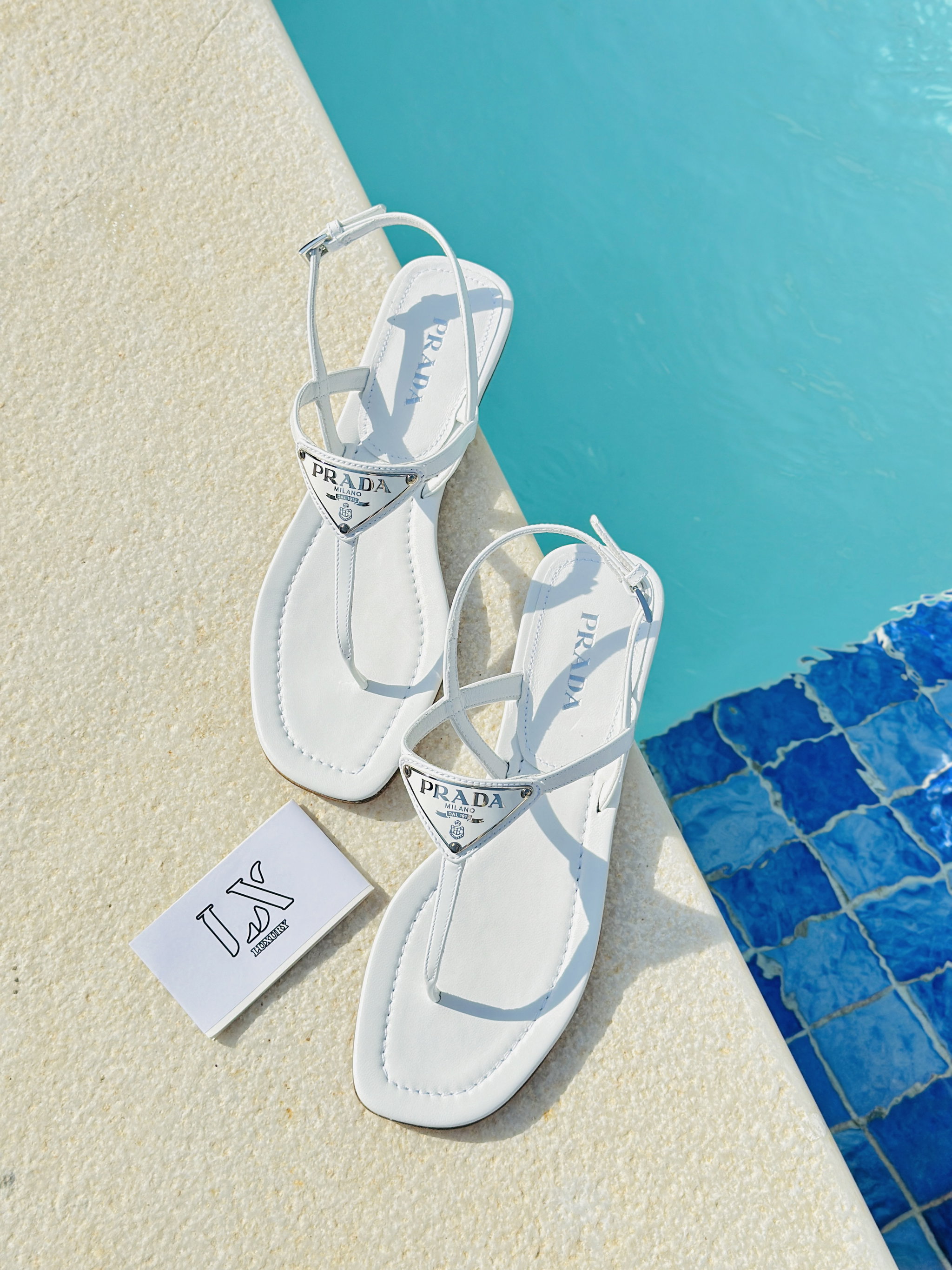 Sandalias Prada brancas _2