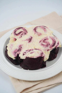 White Chocolate Red Velvet Cinnamon Rolls (6 pcs) NEW!