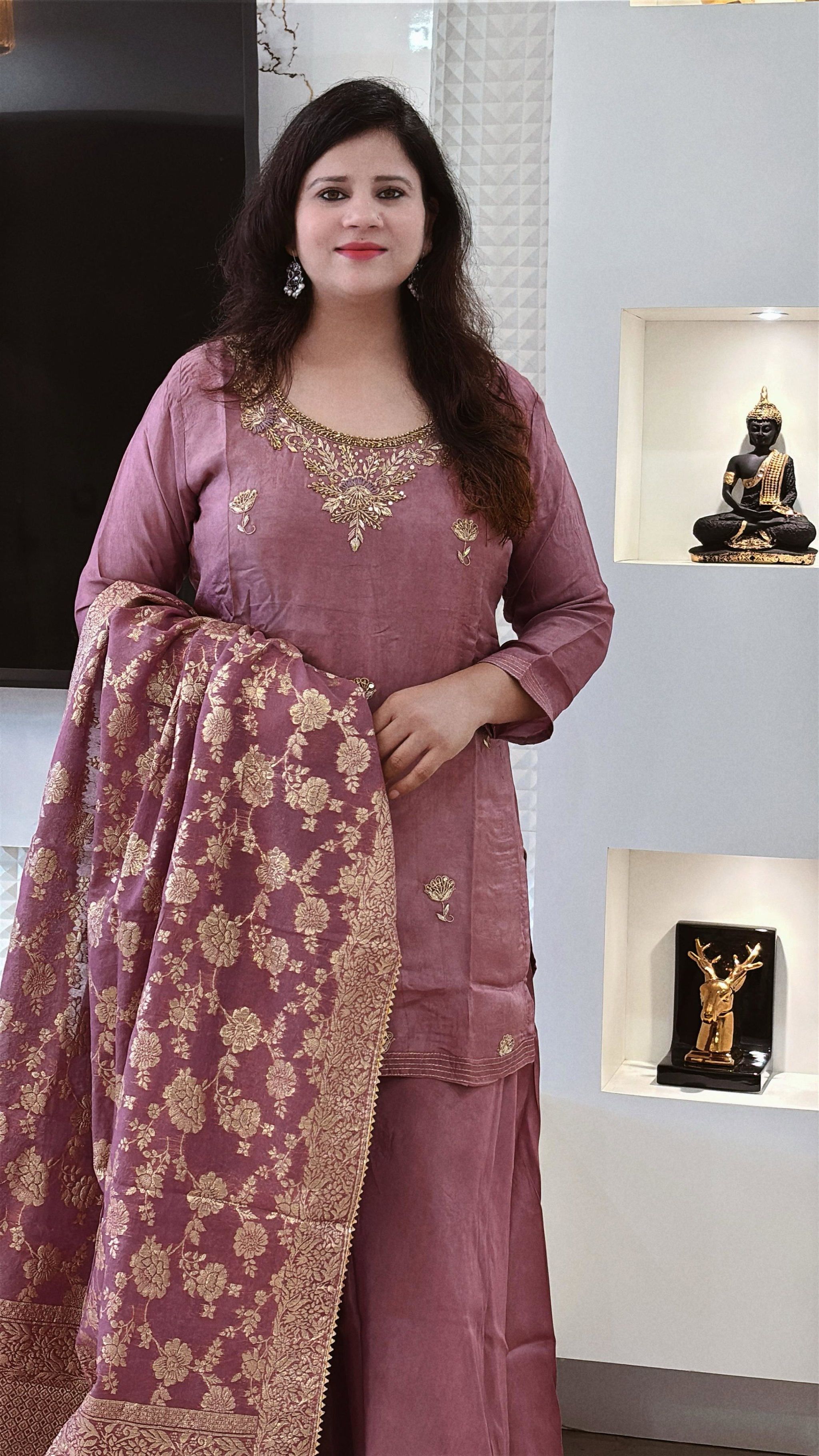 🌸 D.No. 533 - ऑनियन पिंक ओपारा सिल्क सूट (₹2795) 🌸_0