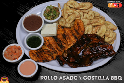 PLATO MIXTO DE POLLO ASADO Y COSTILLA BBQ