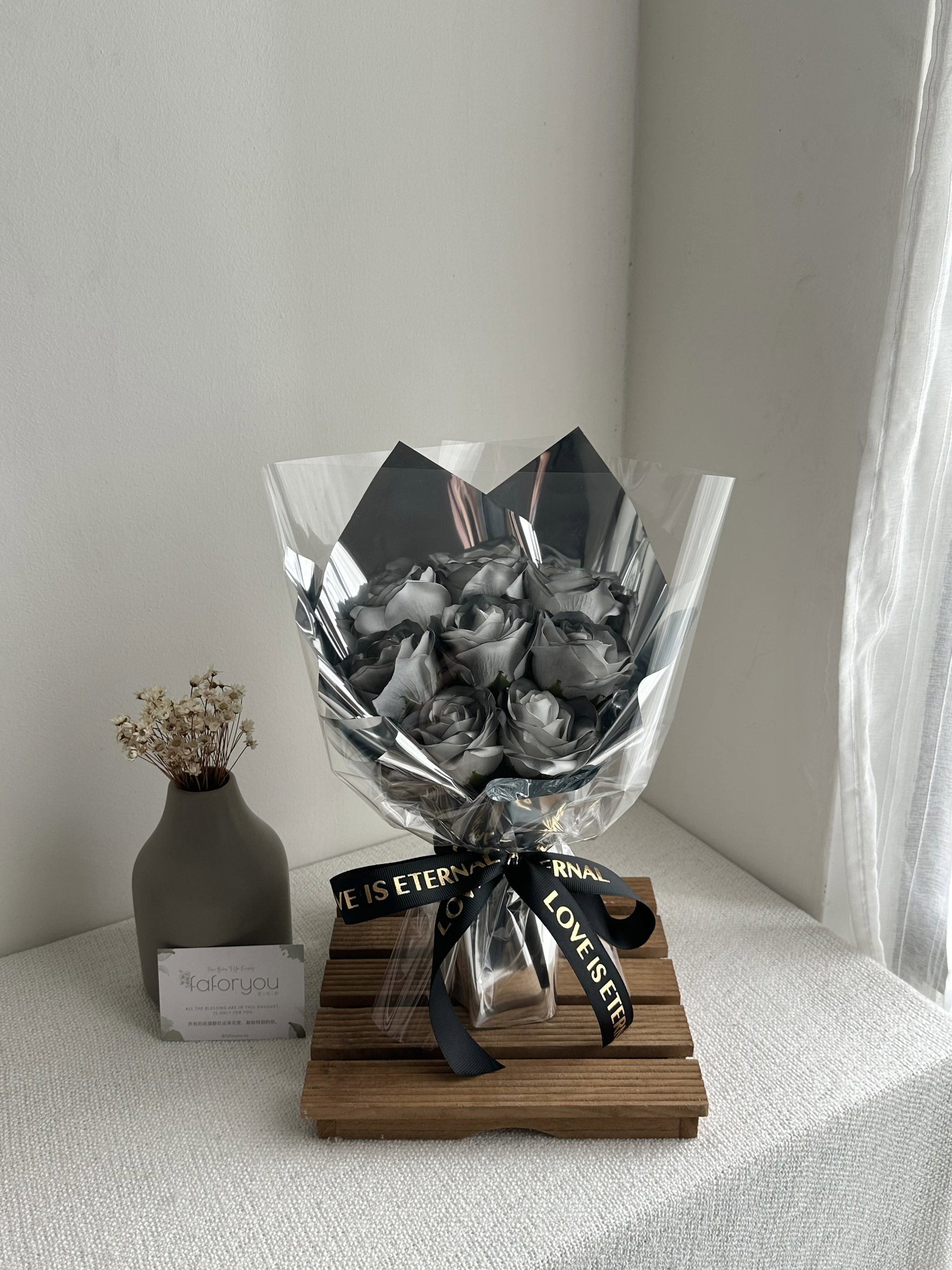 8 stalk Soap Rose Galaxy Bouquet _0