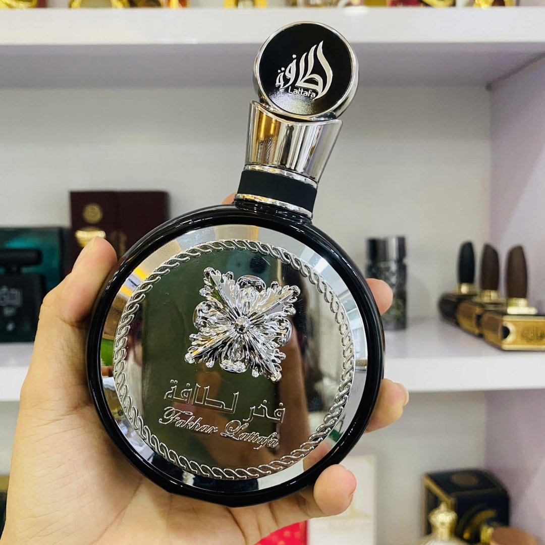 Lattafa Fakhar Black 100ml Perfume 