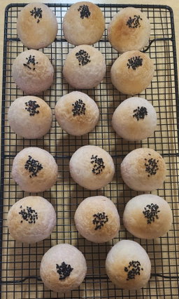Taiwanese vegetarian 3Q biscuits! 70 to 75g per pcs! 8 pcs per box!