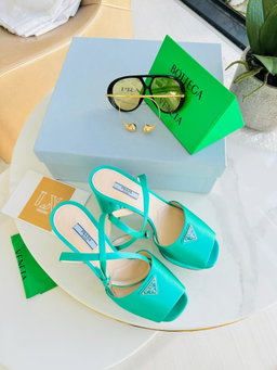 Plataformas Prada - verdes 