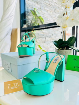 Plataformas Prada - verdes 