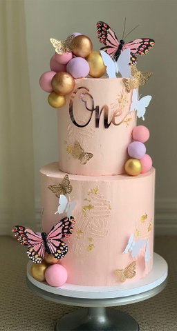 2 tiered Buttercream Cakes. 