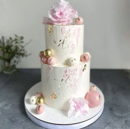 2 tiered Buttercream Cakes. 