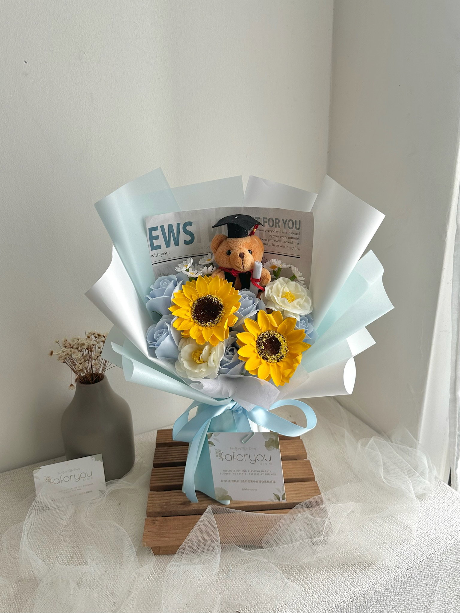 (GB009) Graduation Bear Soap Flower Bouquet_0