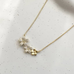 Shiny Flower Necklace