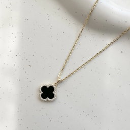 Trebol Necklace