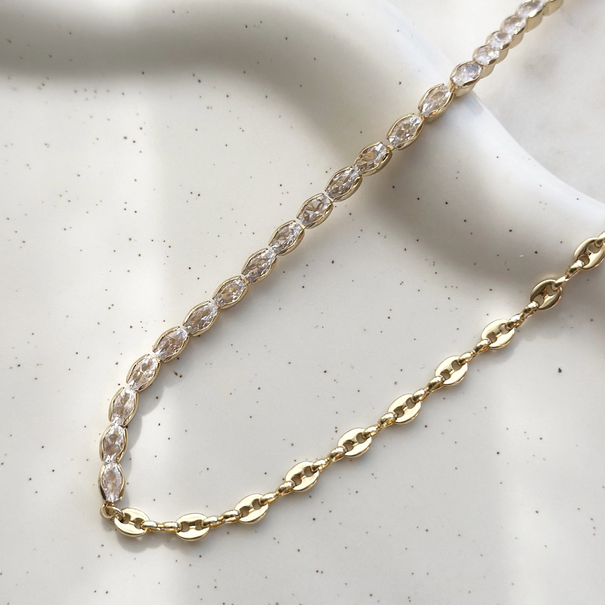 Tiny Necklace_0