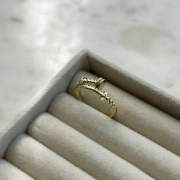 Inusual Nail Ring