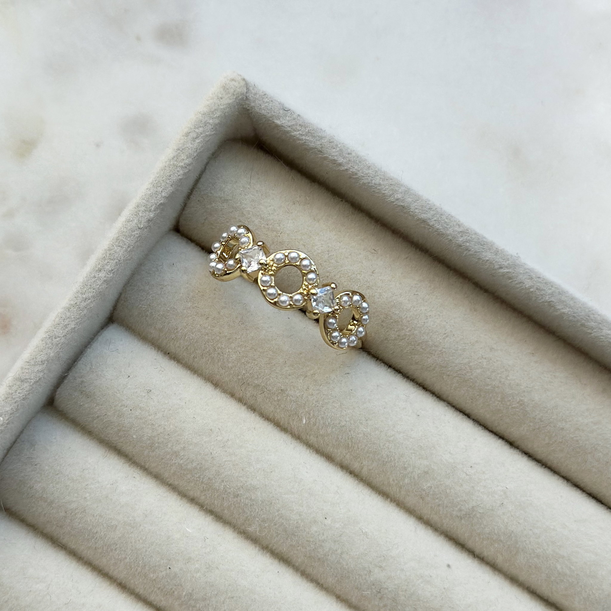 Pearl Circ Ring_1