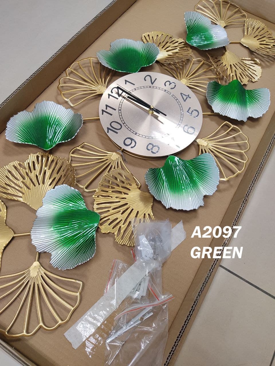 CLOCK IRON WALL DECORATION A2097_7