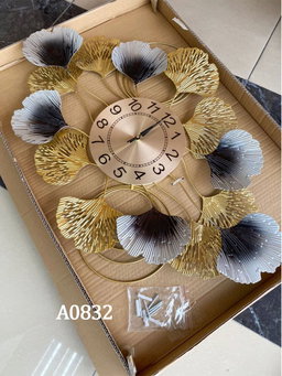 CLOCK IRON WALL DECORATION A0832