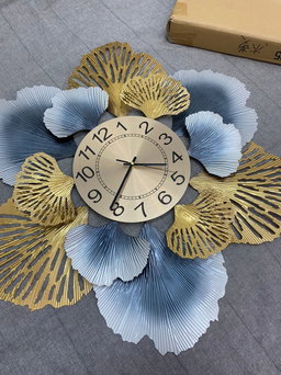 CLOCK IRON WALL DECORATION A0818