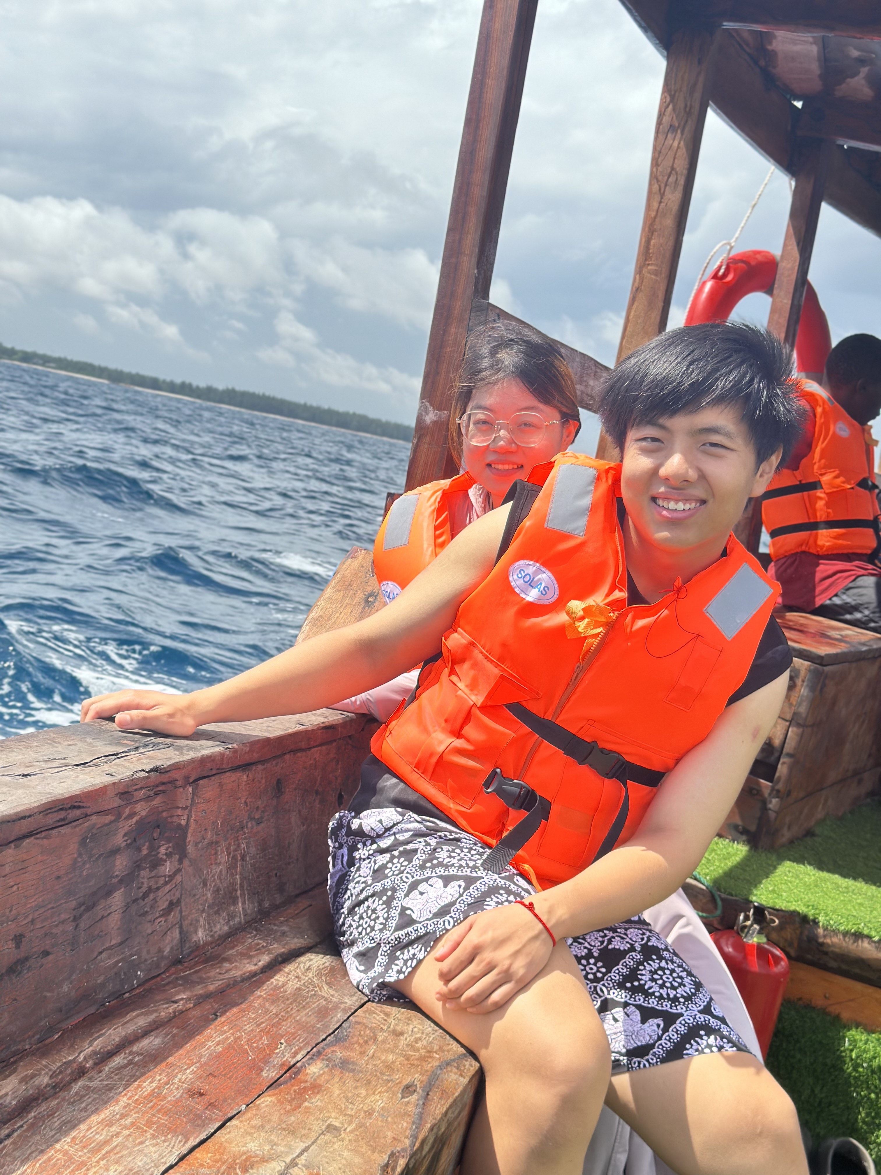 Luxury Dhow Day Trip