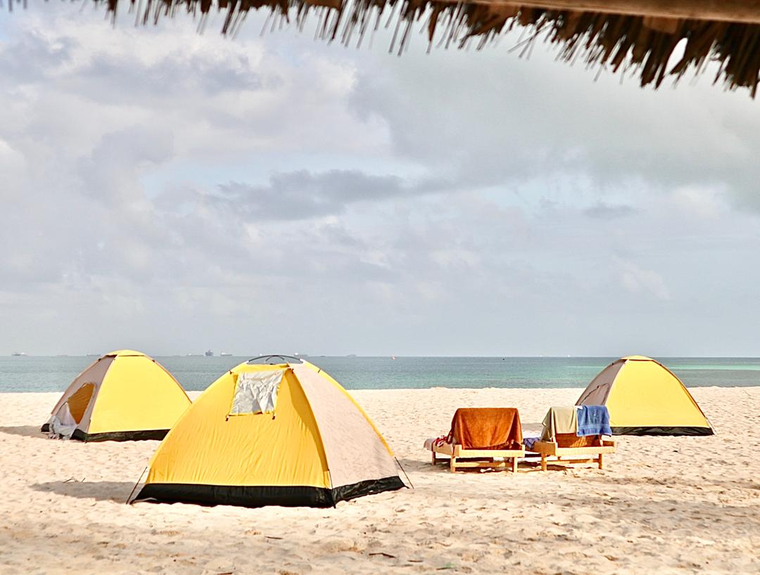 Luxury Dhow Camping Package