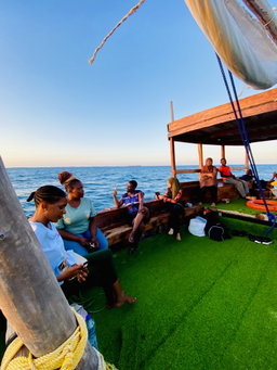Luxury Dhow Day Trip
