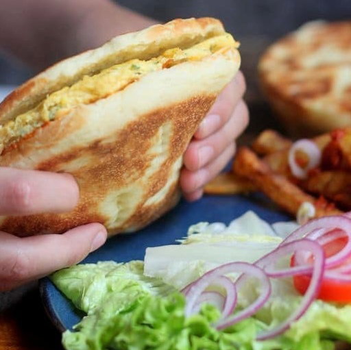 Les sandwichs Chapati + Omelette par défaut