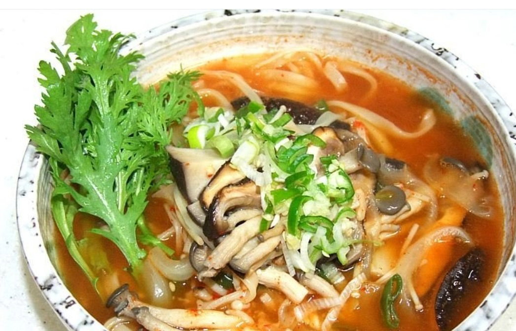๊ณตํญ์นผ๊ตญ์ 2~3์ธ๋ถ Airport-Style Kalguksu (2-3 servings)