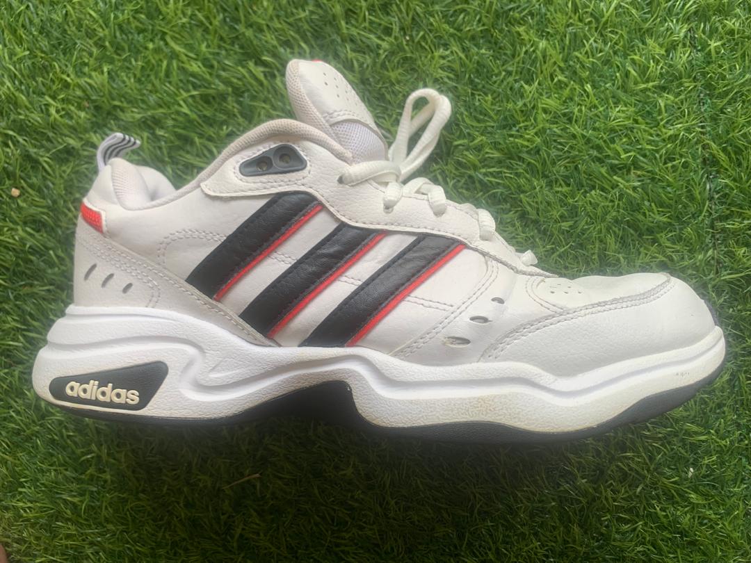 Pre-Owned Kasut Adidas Blackstrike Original rm38_1