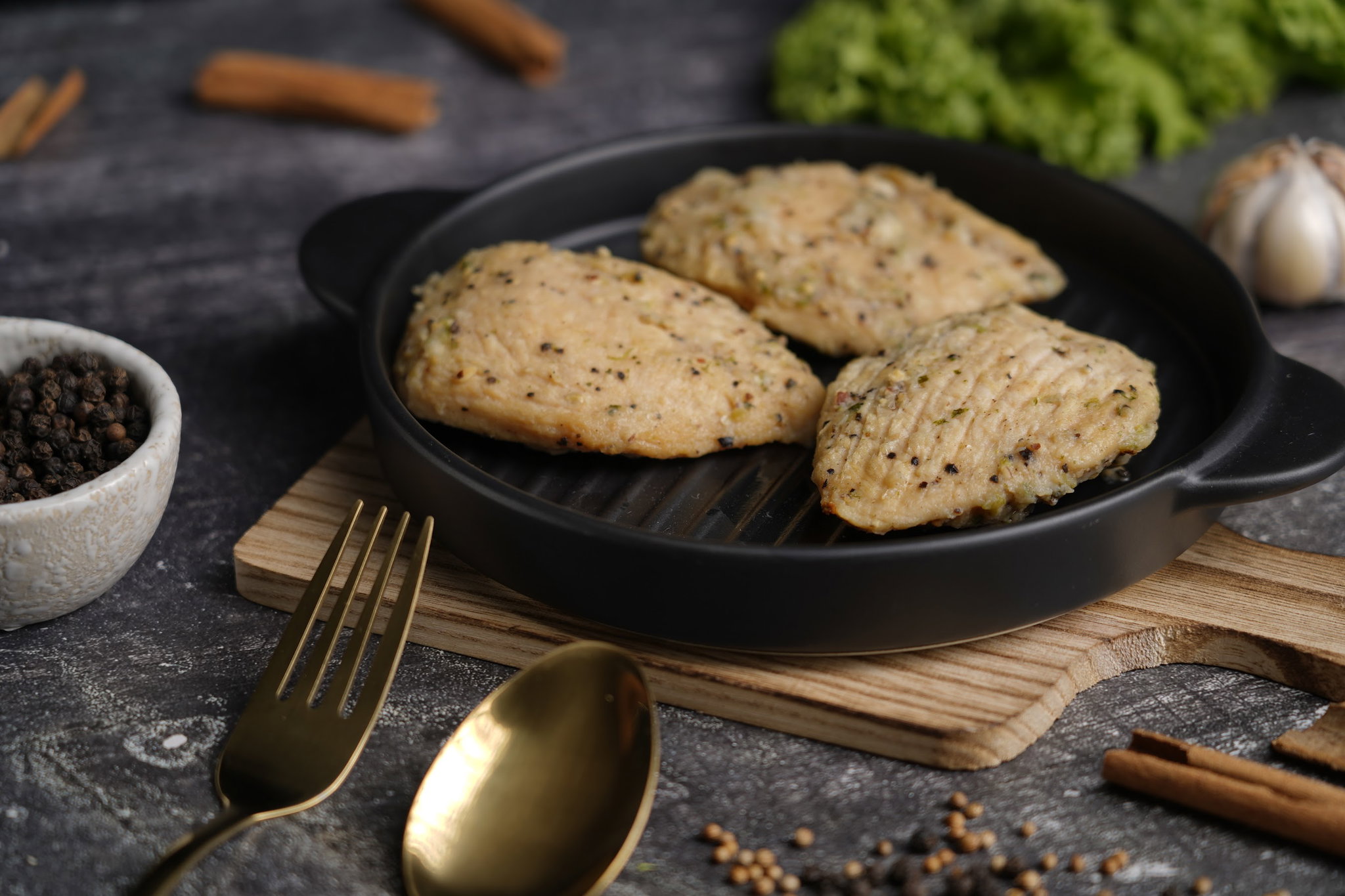 อกไก่กระเทียมพริกไทย Chicken Breast Garlic Pepper_0