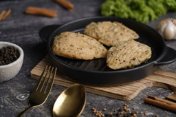 อกไก่กระเทียมพริกไทย Chicken Breast Garlic Pepper