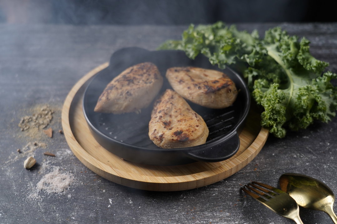 อกย่างรมควัน Chicken Breast Smoked