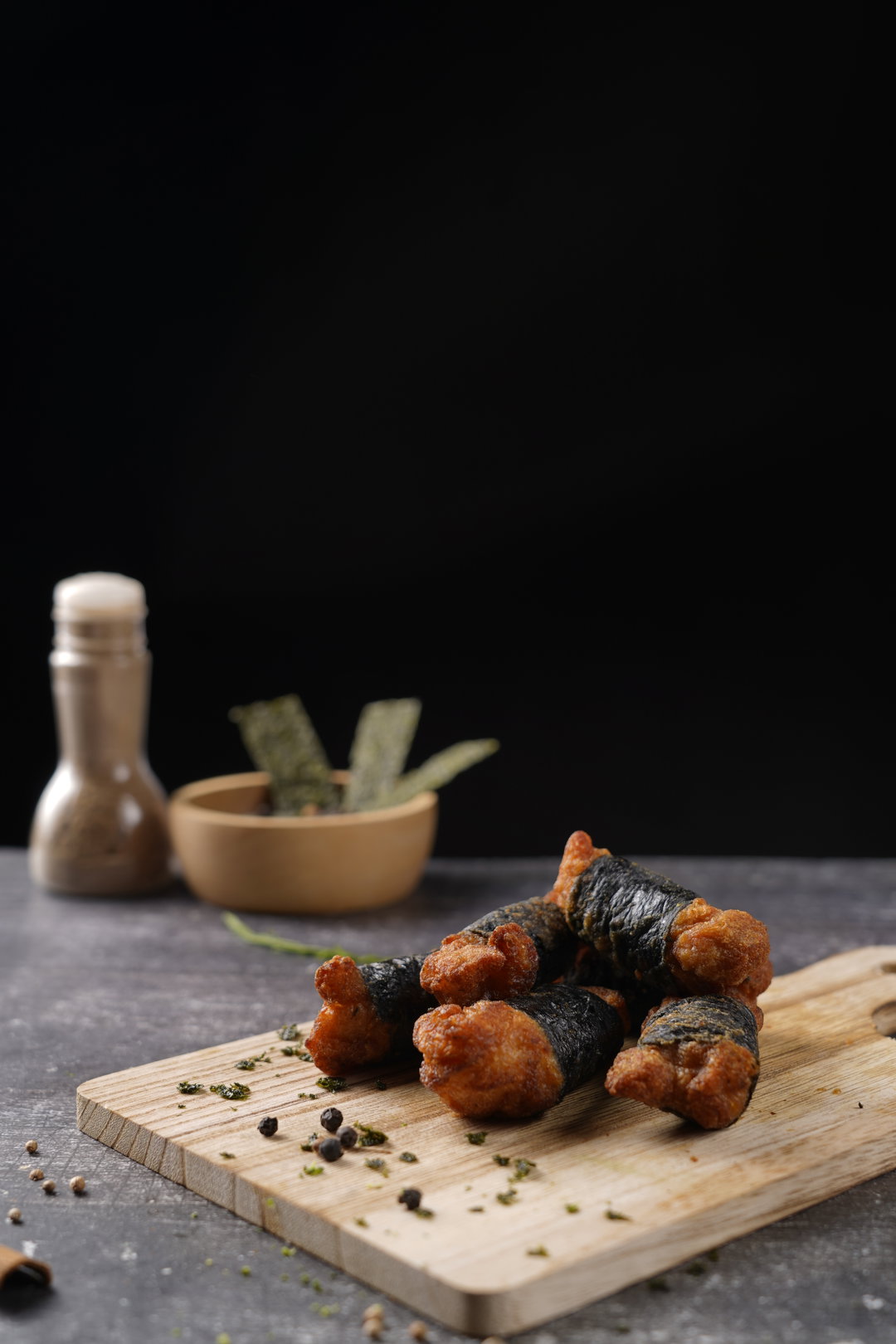 อกไก่ห่อสาหร่าย Chicken Breast Seaweed Wrap