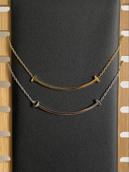 T-smile necklace