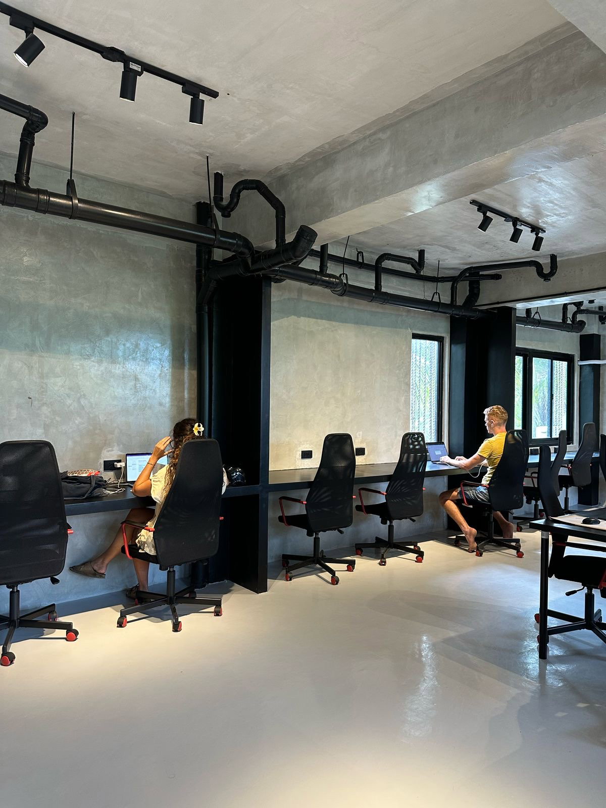 WAVEWORK Co-Working Space RIS Siargao _1
