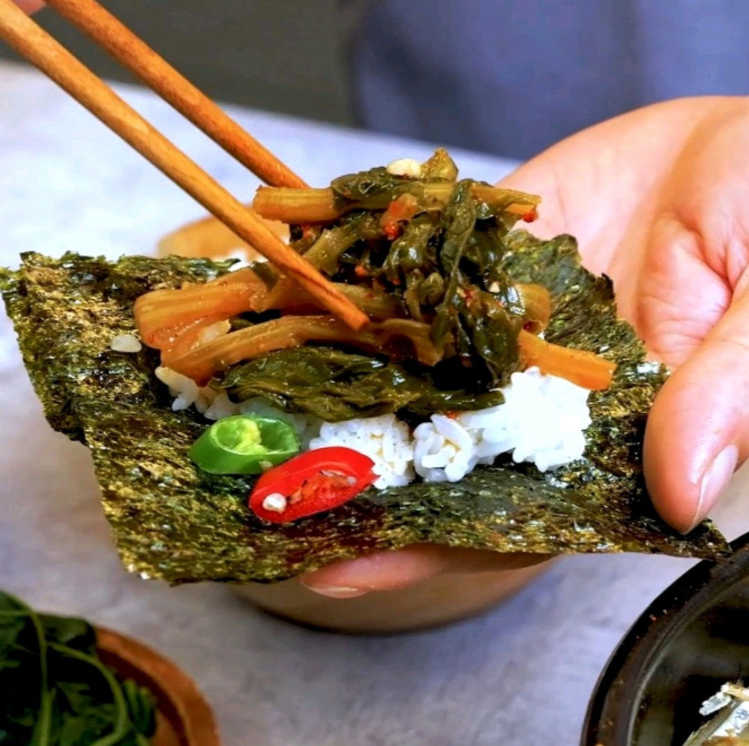 김 싸먹는 시래기 된장찌게 밀키트 Soybean Paste Stew with Dried Radish Leaves Kit_1