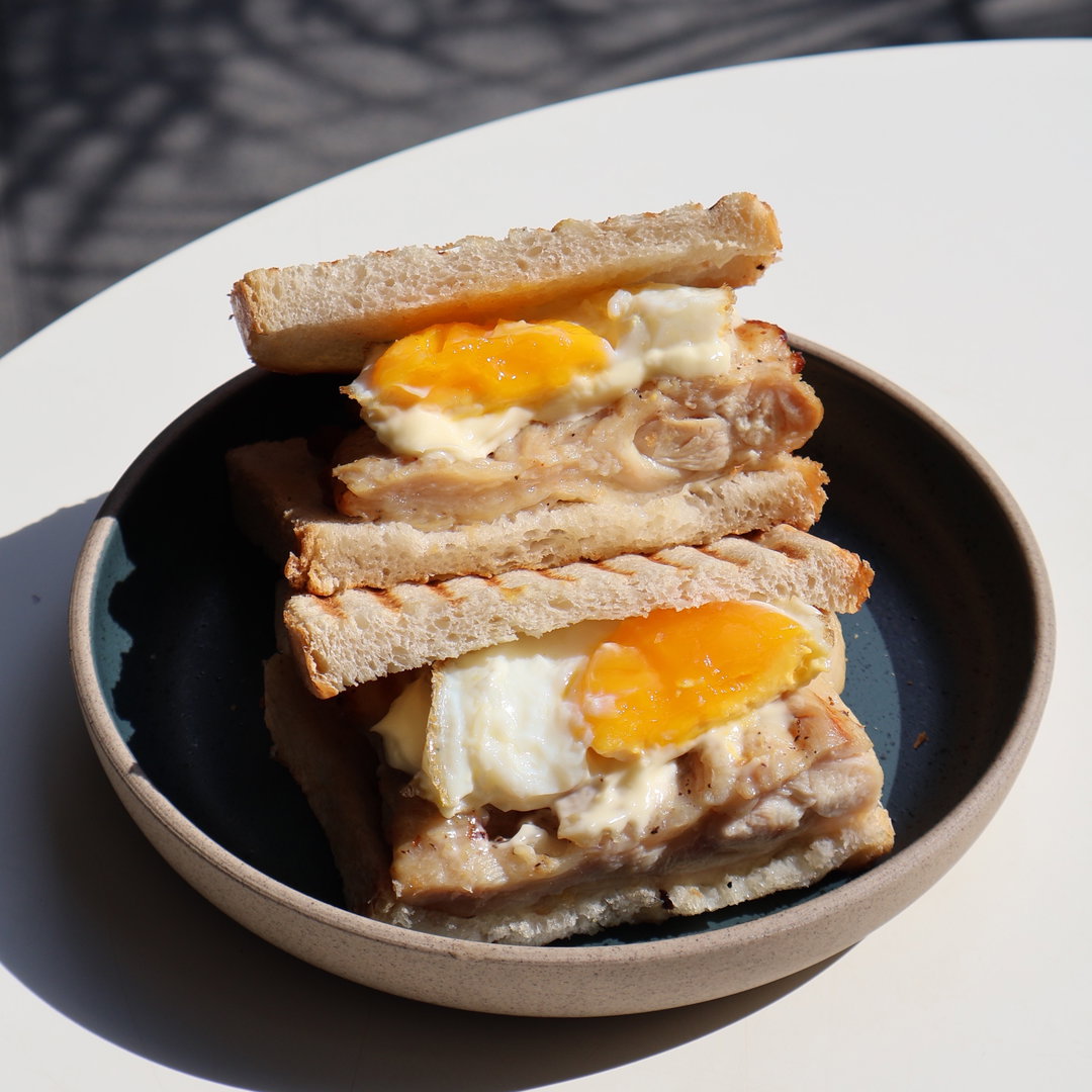 Chix & Egg 