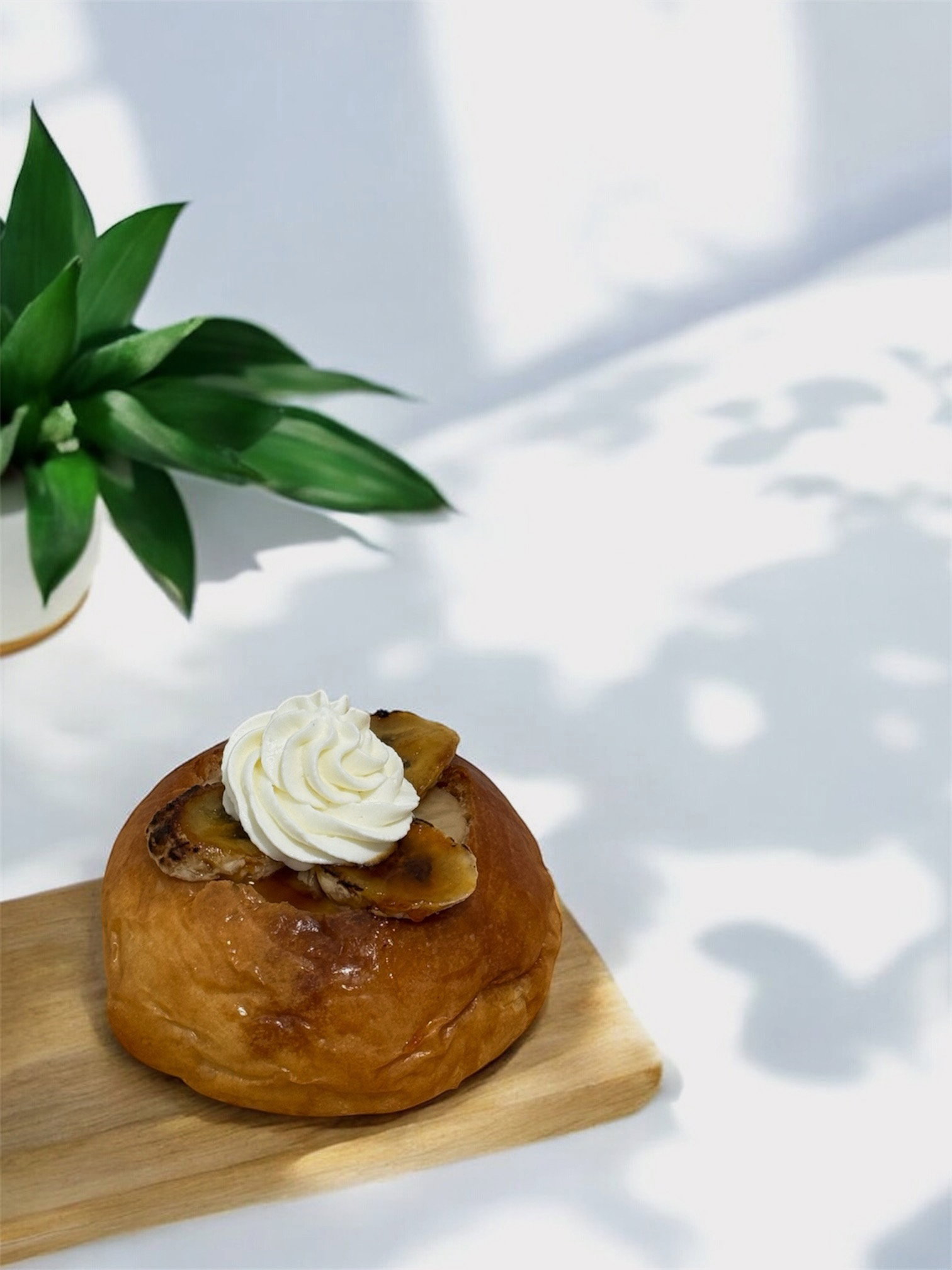 butterscotch banana cream bun_0