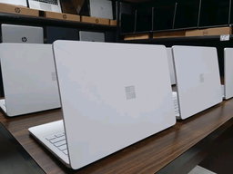 Microsoft Surface Laptop SE