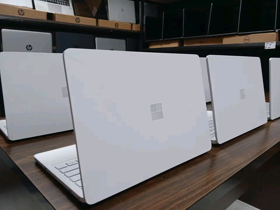 Microsoft Surface Laptop SE