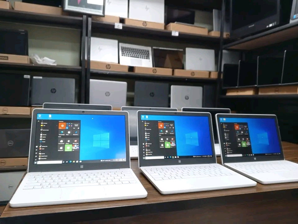 Microsoft Surface Laptop SE_2