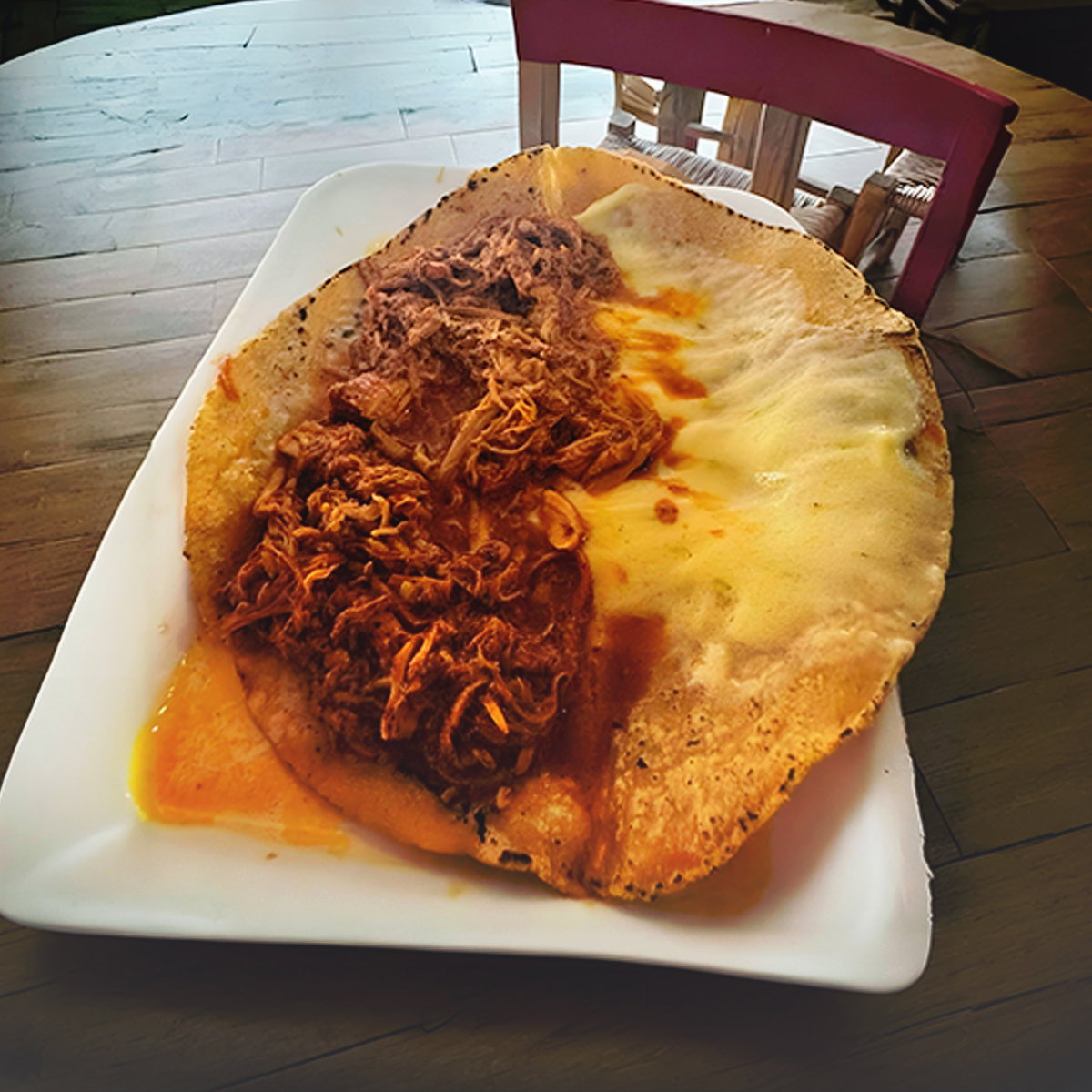 QUESADILLA DE COCHINITA CON CARNE