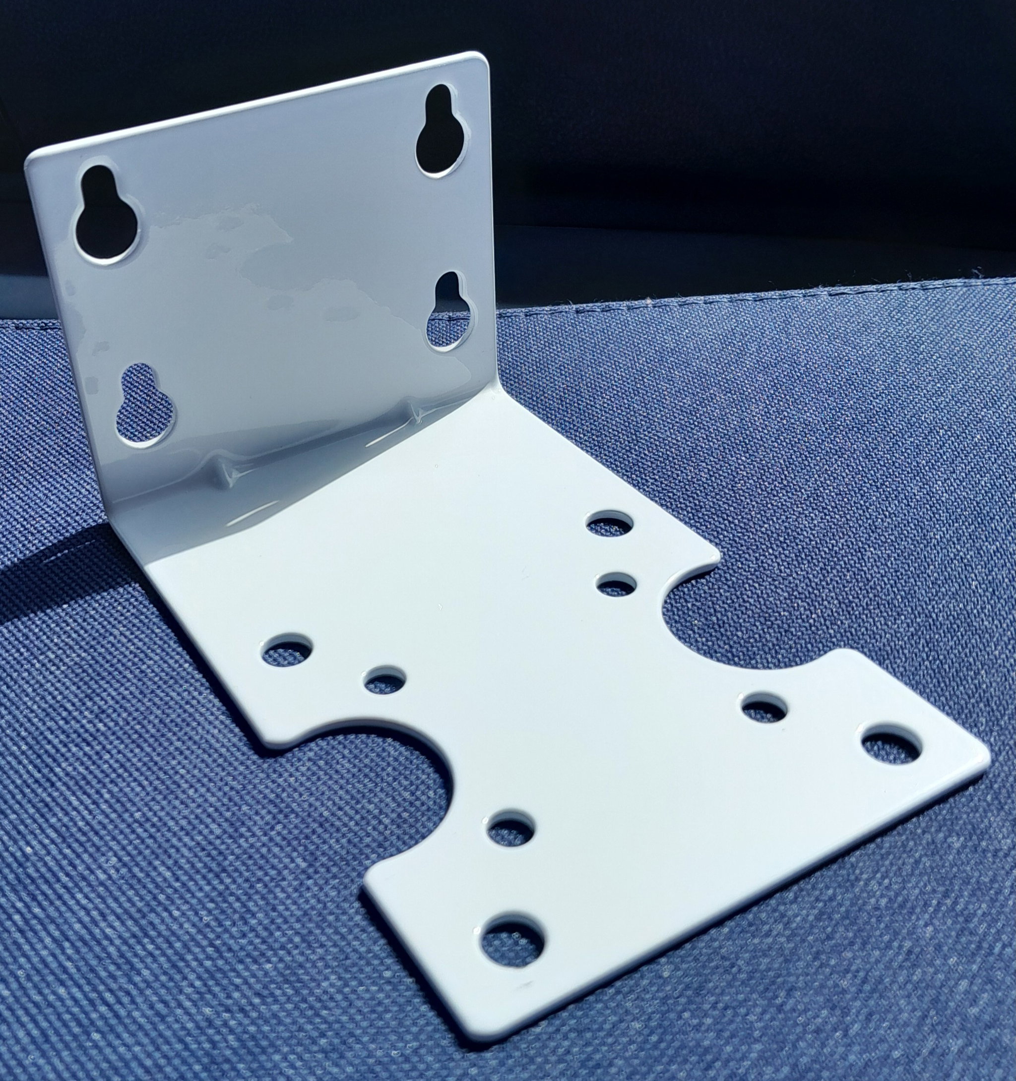 Bracket single 10" housing_0