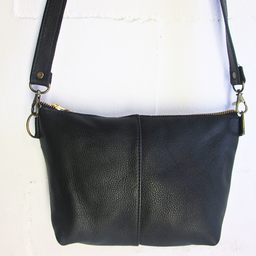 Halo Makeup Sling