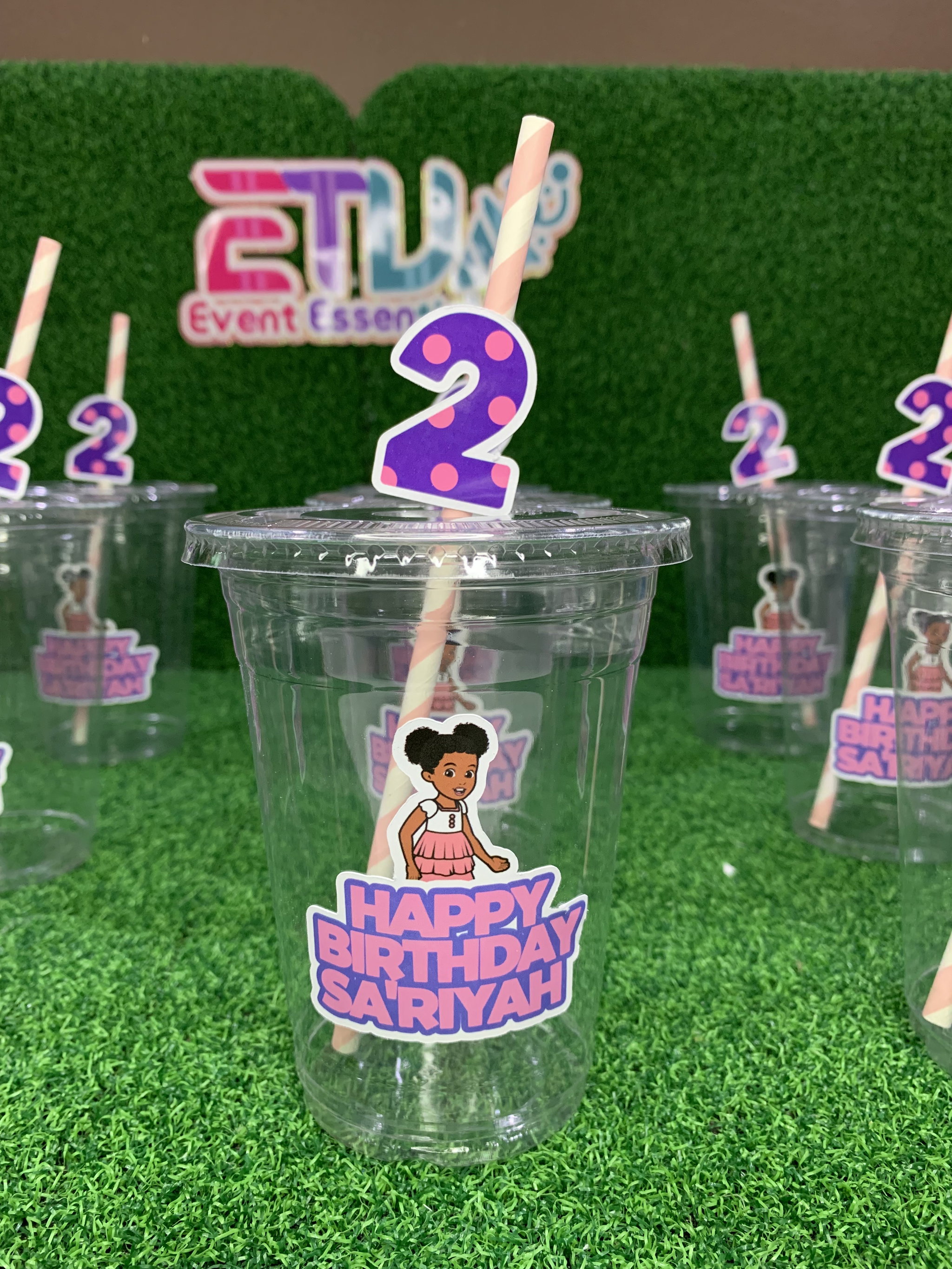 CUP AND STRAW _0
