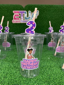 CUP AND STRAW 