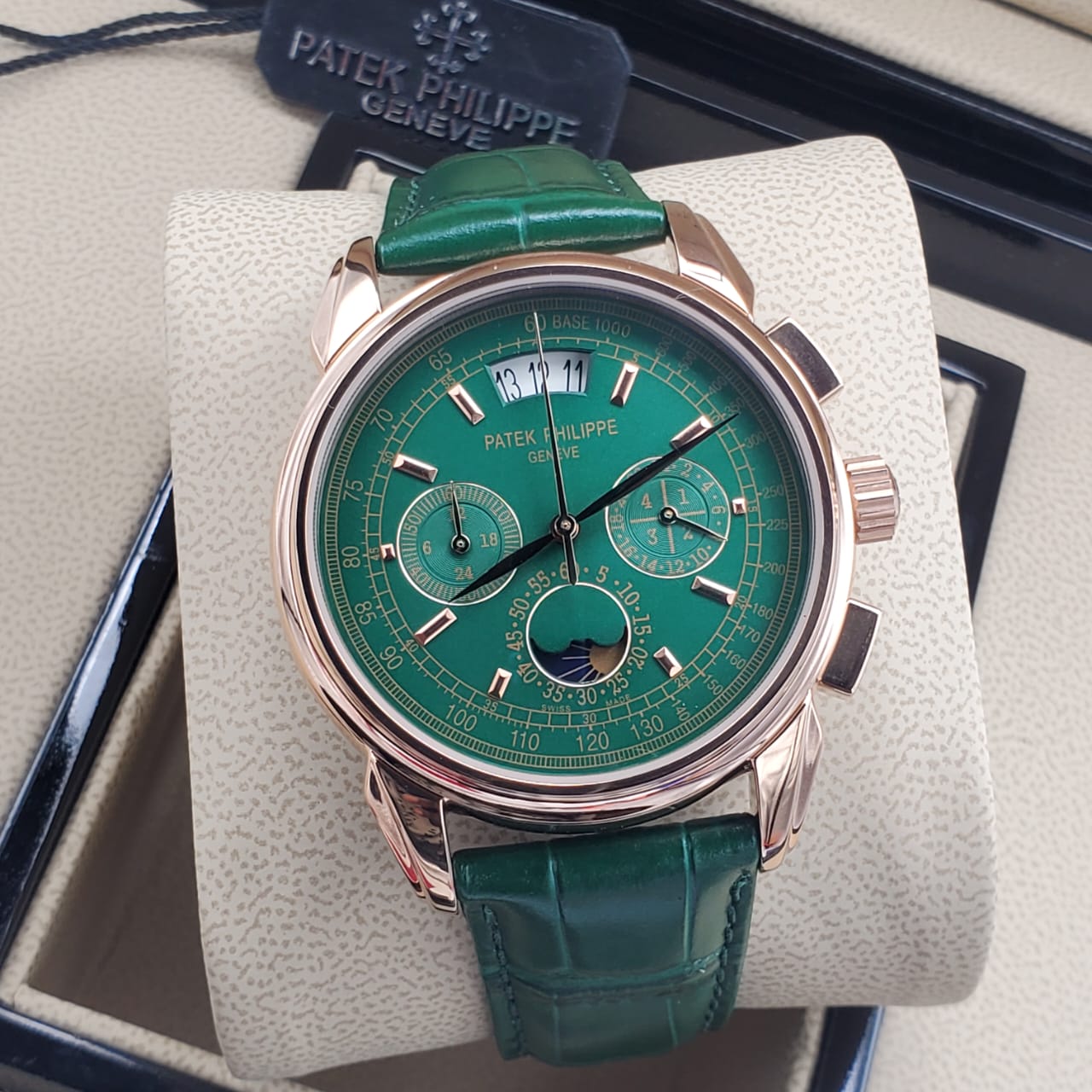 Patek Philippe Day & Night Men's Leather Watch_1