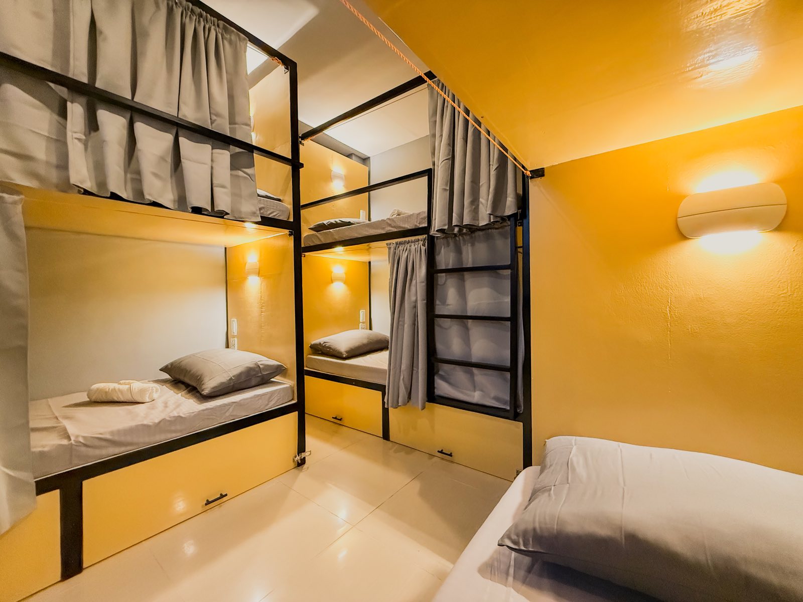 Single Bed (Females Only)_1