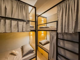 Single Bed in 6-Bed Coliving Room (Mixed Genders)