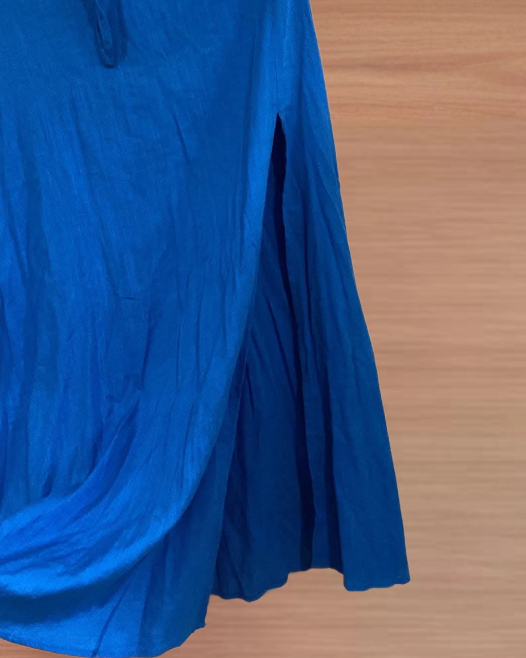 Two Toned Cut Out Knot Deital Dress_5