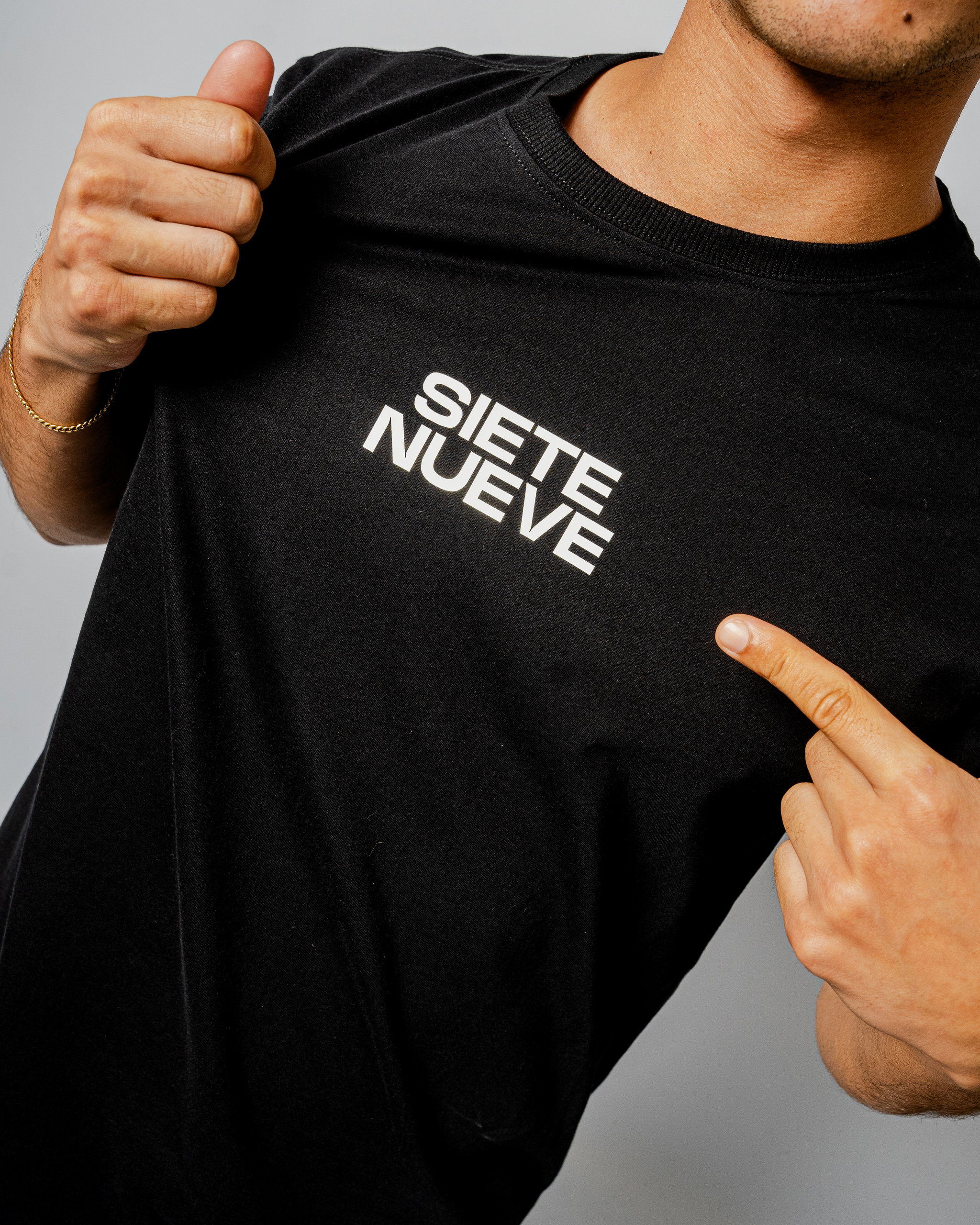 Básica Siete Nueve - Negra_0