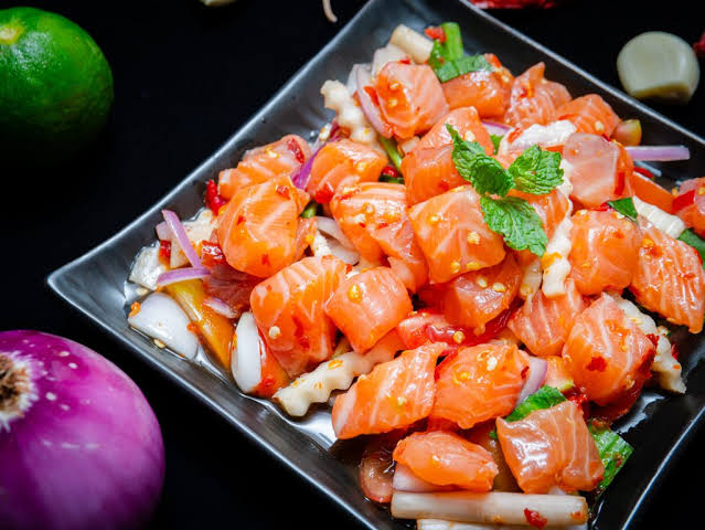 Salmon Spicy Salad | ยำไทยแซลม่อนแซ่บ